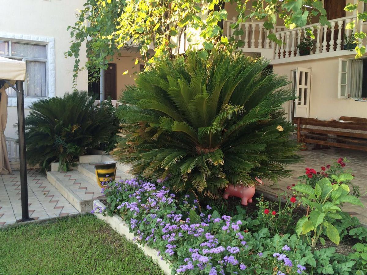 Guest House Liel Sochumi Exterior foto